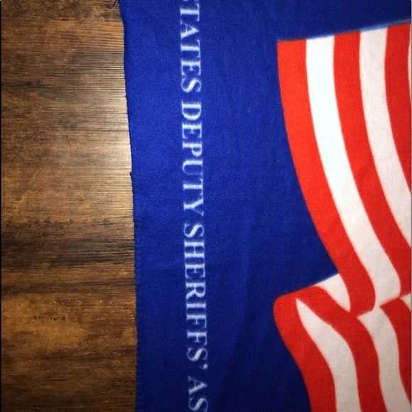 🇺🇸 US Deputy Sheriff’s Assoc. Fleece throw lap blanket w/ American Flag 4’x3’ - Picture 3 of 6